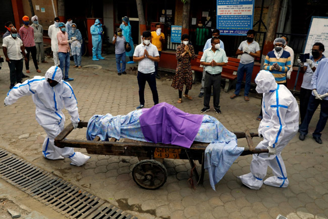 Hindistanda ötən gün COVID-19 səbəbindən 848 ölüm qeydə alınıb  