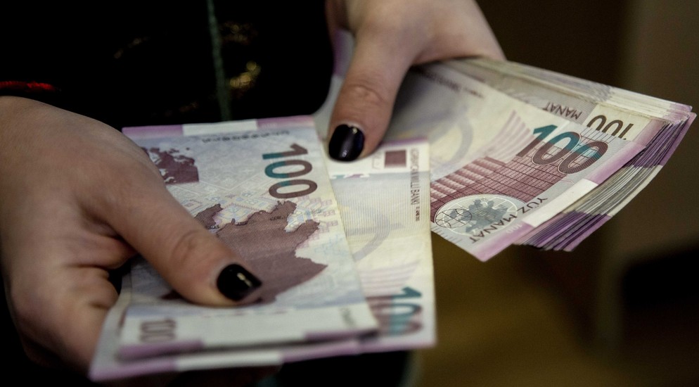 190 manatların verilməsinə başlanıldı  