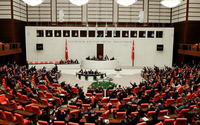 Türkiyə parlamentində 44 nəfər koronavirusa yoluxub