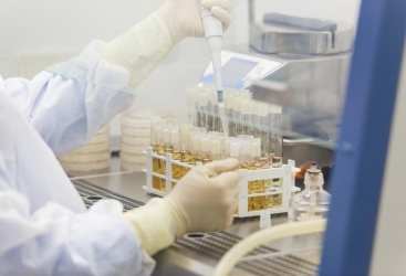 Qazaxıstan koronavirusa qarşı öz peyvəndinin sınaqlarına başlayıb