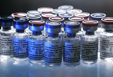 London COVID-19 virusuna qarşı milyonlarla doza peyvənd sifariş edib