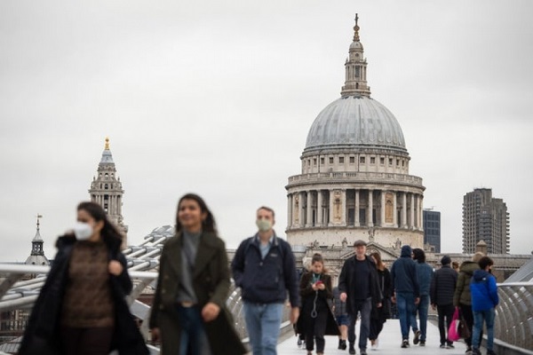 Böyük Britaniyada gücləndirilmiş karantin rejimi tətbiq olunacaq