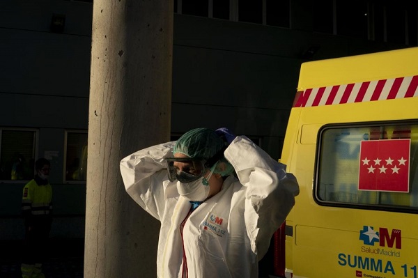 İspaniyada istirahət günlərində 500-dən çox adam koronavirusdan həyatını itirib