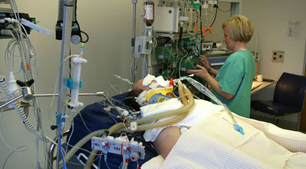 İsveçrədə reanimasiya şöbələrində boş çarpayı qalmayıb