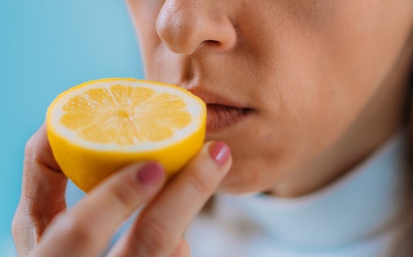 COVID-19-un ən çox rast gəlinən simptomu açıqlanıb