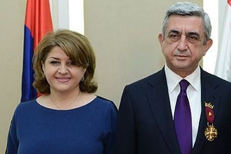 Sabiq prezidentin həyat yoldaşı koronavirusdan dünyasını dəyişdi