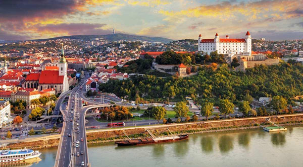 Slovakiyada karantin rejiminin müddəti ilin sonunadək uzadılıb