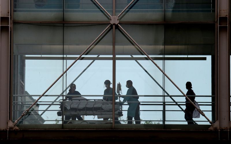  Koronavirusun iki üzü - Həm həkim, həm də xəstə kimi... 