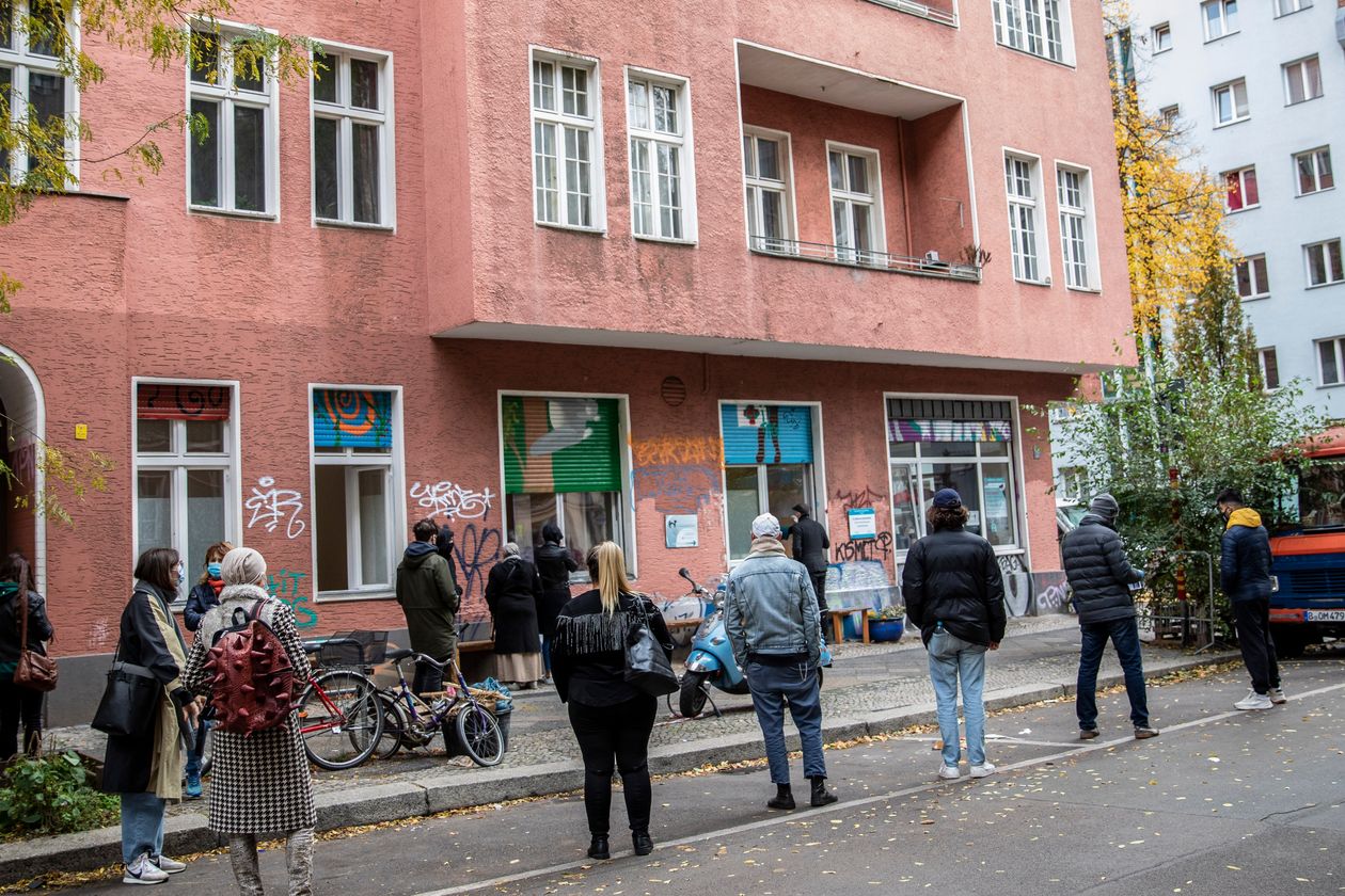 Almaniya bu gündən 1 aylıq karantin rejiminə keçir