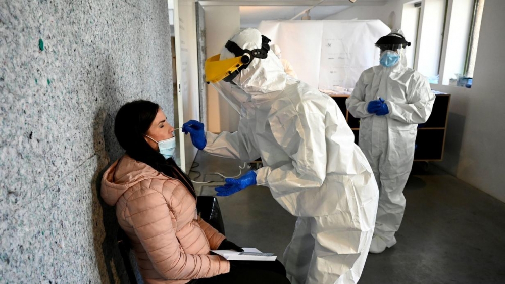 Slovakiya hökuməti kütləvi koronavirus testlərini qeyri-müəyyən müddətə təxirə salıb