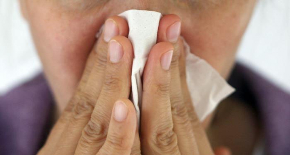 Bəzən koronavirusu qrip hesab edərək həkimə müraciət etməyə tələsmirlər - Səhiyyə Nazirliyi 