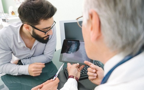 Alimlər onkoloji xəstəliklərlə bağlı yeni müalicə üsulu irəli sürüblər