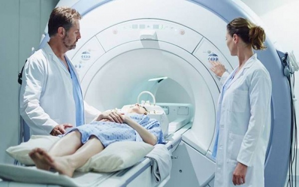 Bu şəxslərin kompüter tomoqrafiyası müayinəsindən keçirilməsi təhlükəlidir