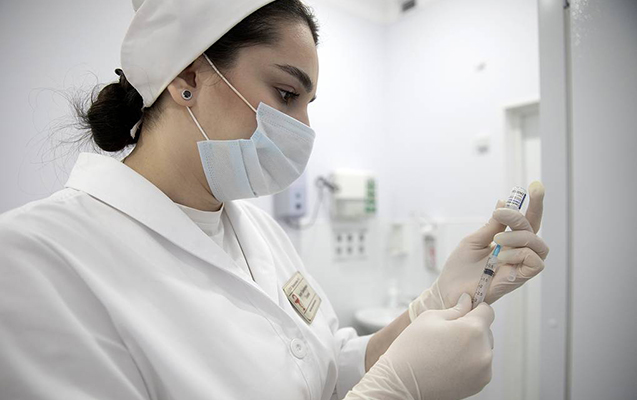 Rusiyada 60 yaşdan yuxarı şəxslərə də “Sputnik V” vurulacaq