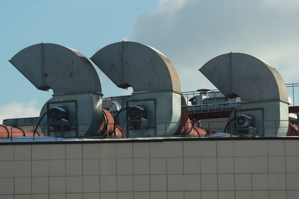 Alimlər koronavirusun gözlənilməz yayılma yolu barədə xəbərdarlıq edib