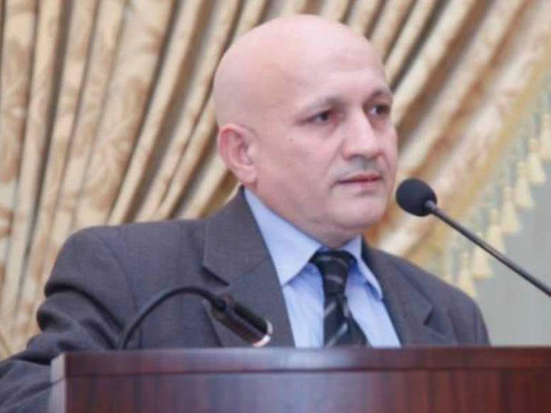 Tanınmış tarixçi alim tənəffüs aparatına qoşuldu