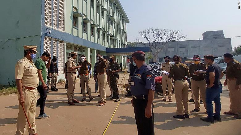 Hindistanda xəstəxanada yanğın olub - 10 körpə ölüb