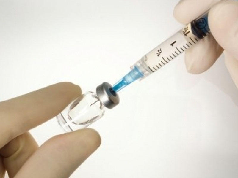 İtaliyada bu peyvəndin 55 yaşdan yuxarı insanlara vurulmaması tövsiyə olundu