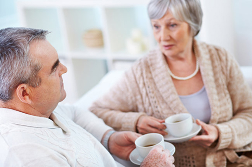 Nevroloqlar: Yaşlı insanlar daha çox çay içməlidir - Araşdırma