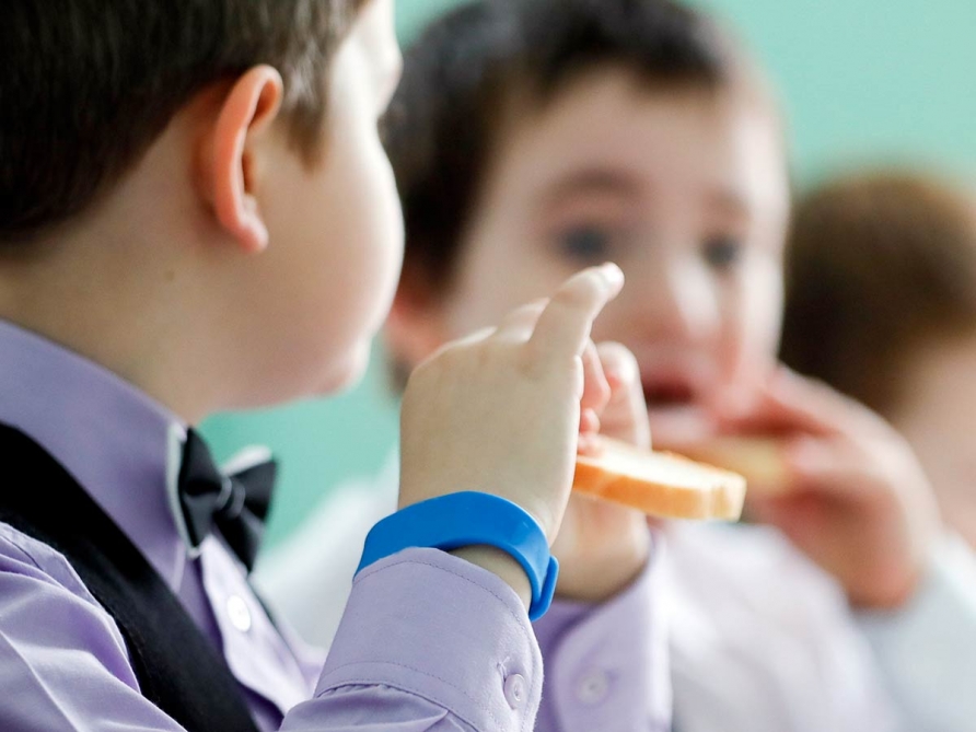 Ukraynada orta məktəbdə kütləvi zəhərlənmə baş verib