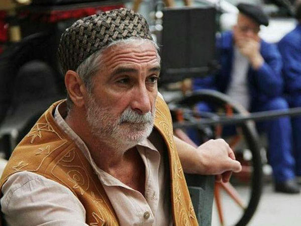 Heydər Əliyev Fondu Əməkdar artist Pərviz Bağırovun müalicəsini nəzarətə götürüb  