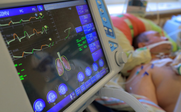 Son sutkada 8 mindən çox insan koronavirusdan ölüb  