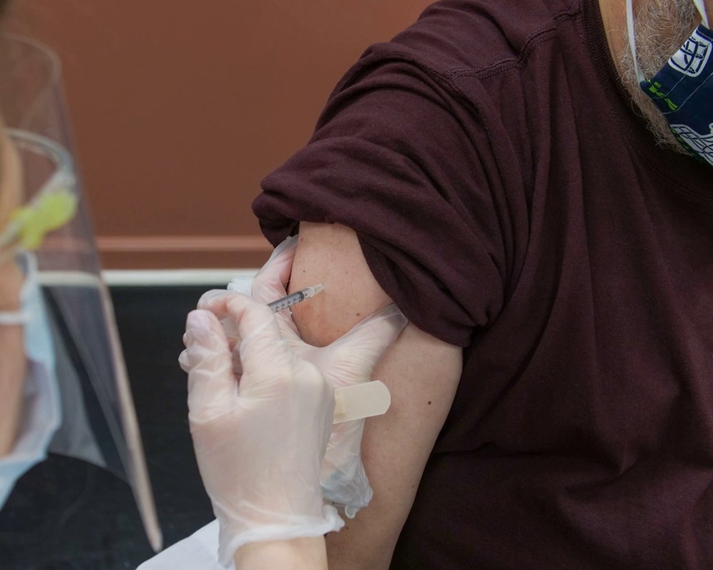 Jurnalistlərə vaksinin ikinci dozasının vurulacağı tarixlər açıqlandı