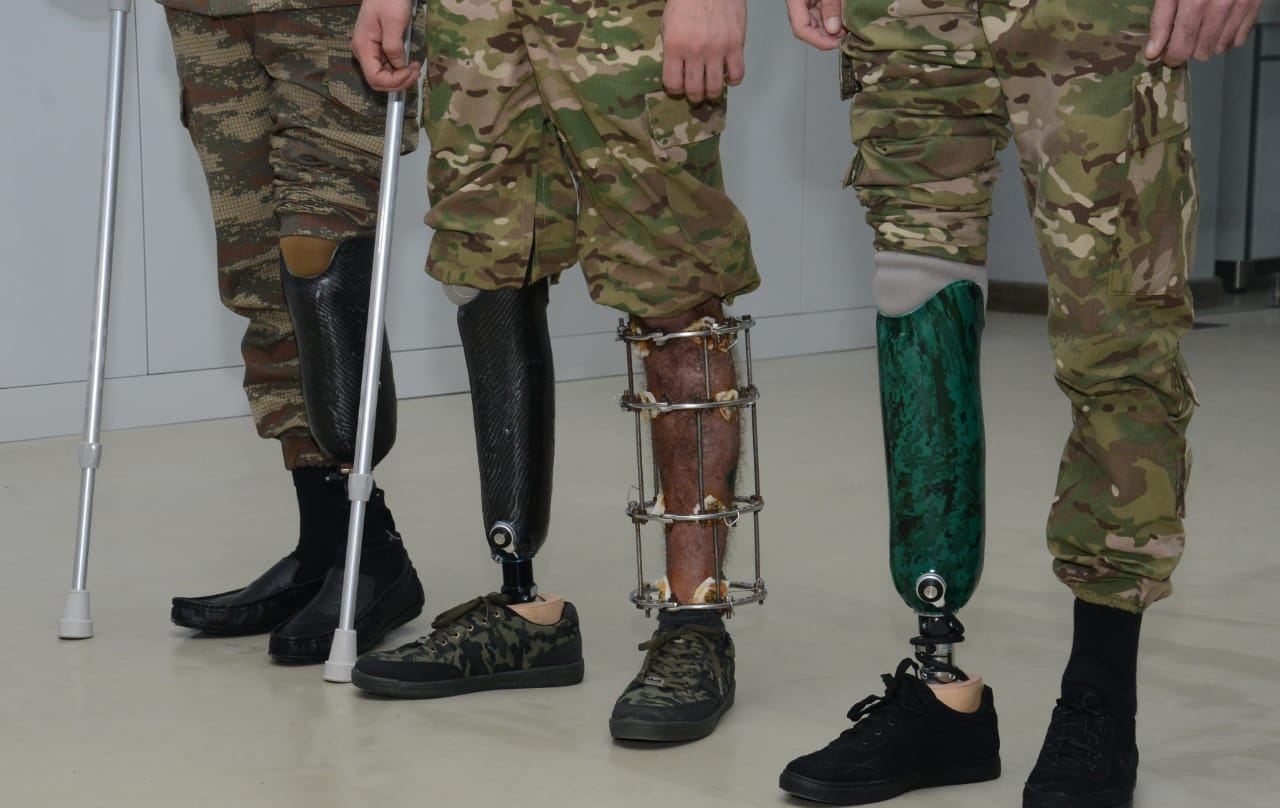 70-ə yaxın hərbçi müasir protezlərlə təmin edilib