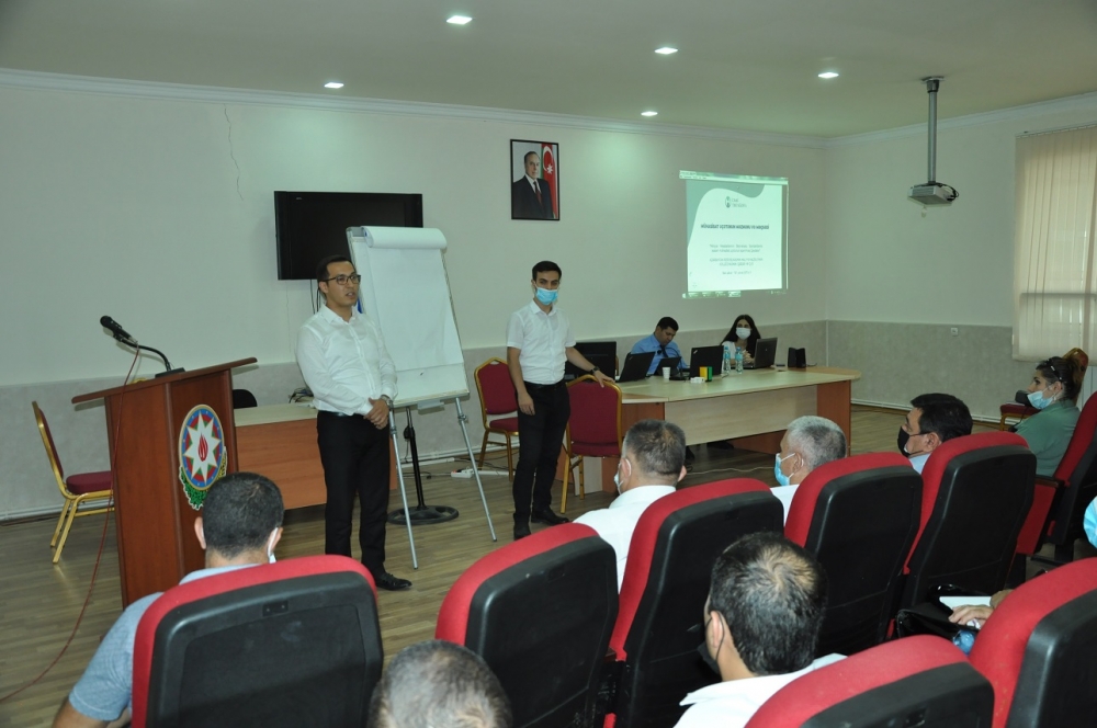 Gəncədə icbari tibbi sığortanın tətbiq olunduğu tibb müəssisələrində TƏLİM keçirilib