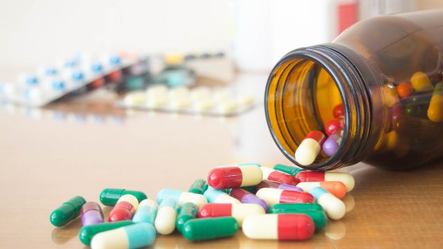 Bu, kobud bir səhvdir! - Həkim-reanimatoloqdan antibiotiklərə dair mühüm TÖVSİYƏLƏR