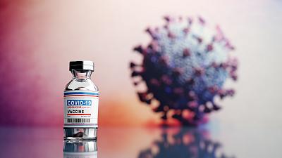 İran ilk dəfə koronavirus əleyhinə ABŞ istehsalı olan peyvənd idxal edəcək  