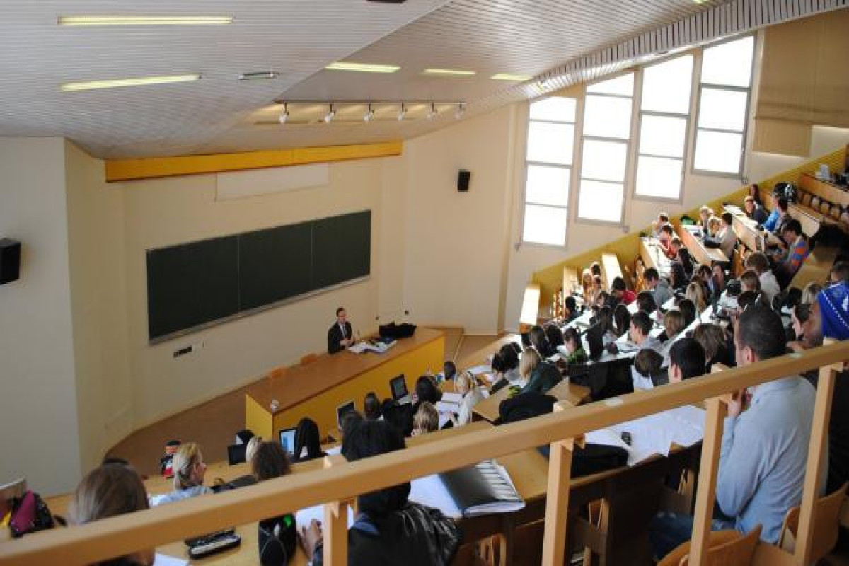 İki universitetdə koronavirusa yoluxma halı aşkarlandı  