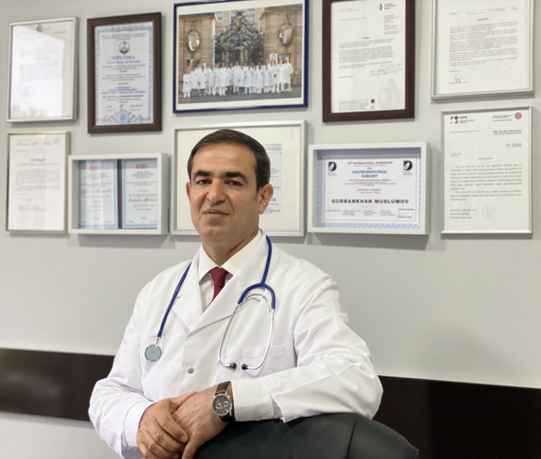 Tacikistanda ilk dəfə olaraq mürəkkəb laparoskopik əməliyyatlar azərbaycanlı professor tərəfindən icra edilib