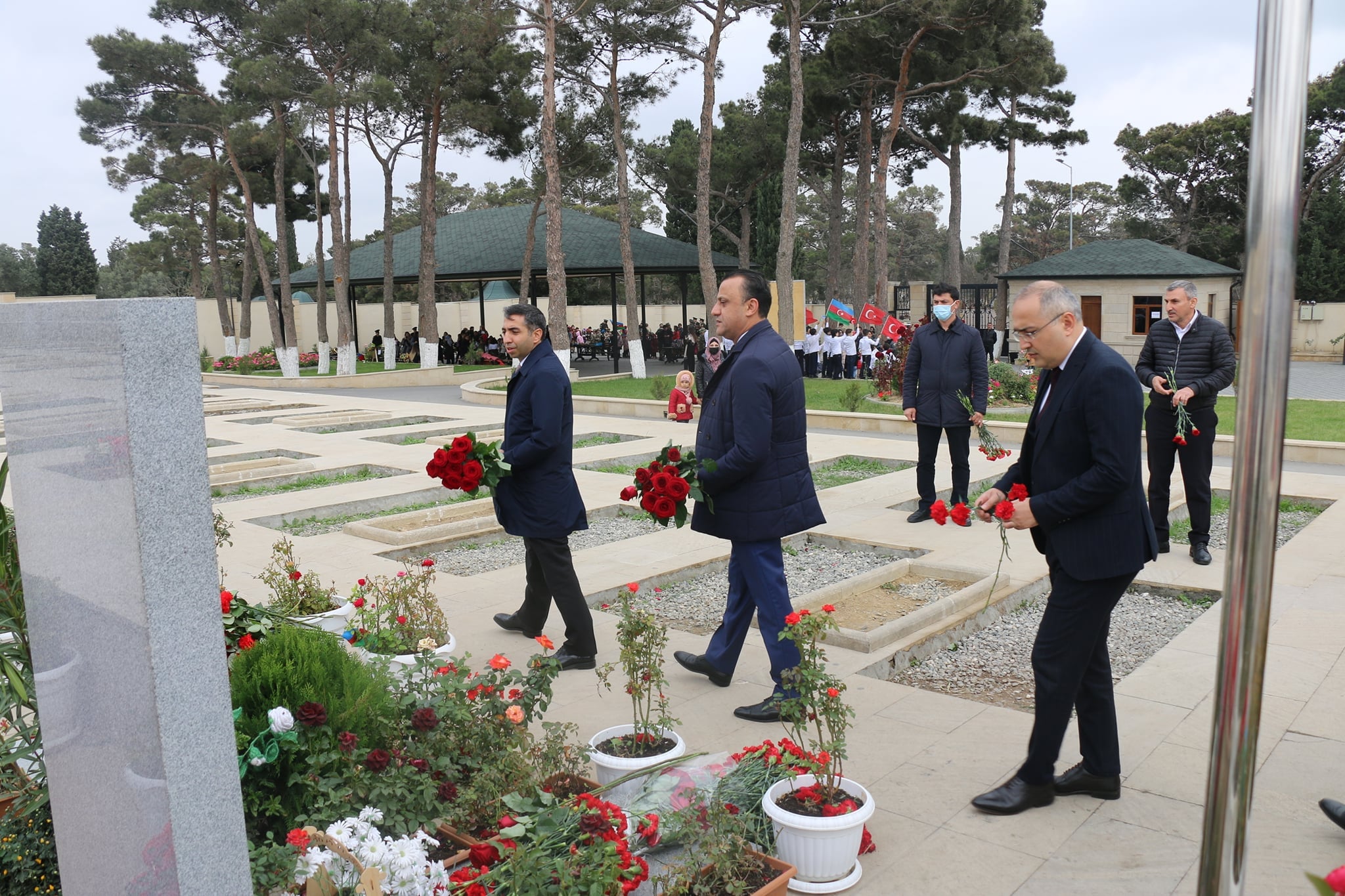 Vətən müharibəsi şəhidlərinin məzarları ziyarət olunub  