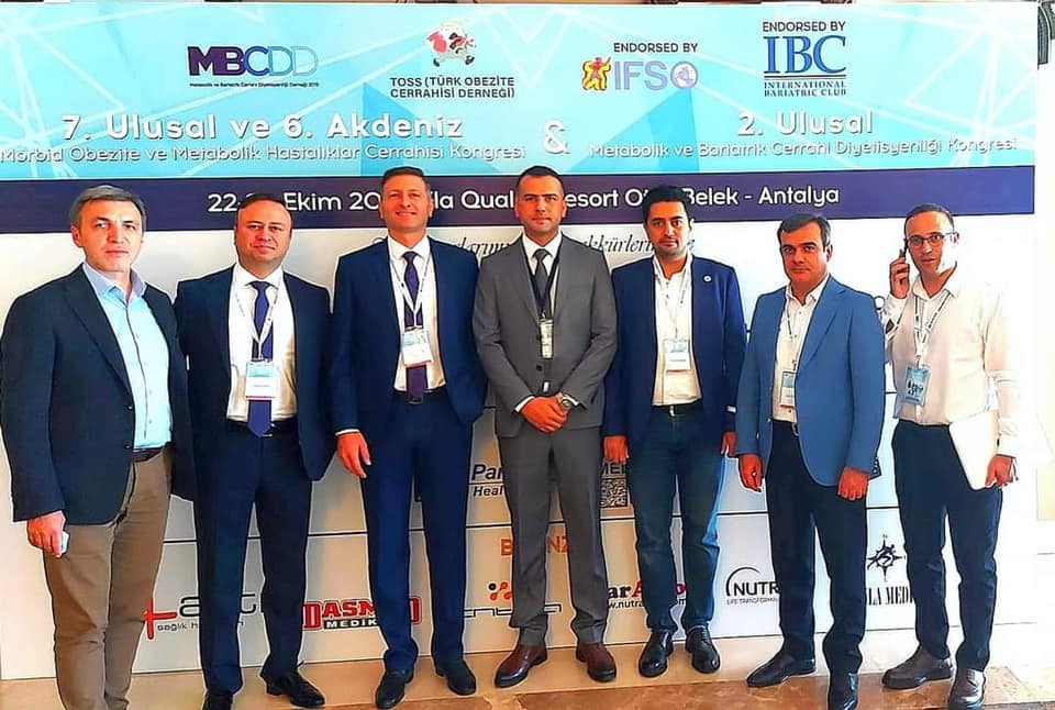 Cərrah Taryel Ömərov nüfuzlu konqresdə mədəkiçiltmə əməliyyatı ilə bağlı uğurlu təcrübəsini bölüşüb (FOTO)