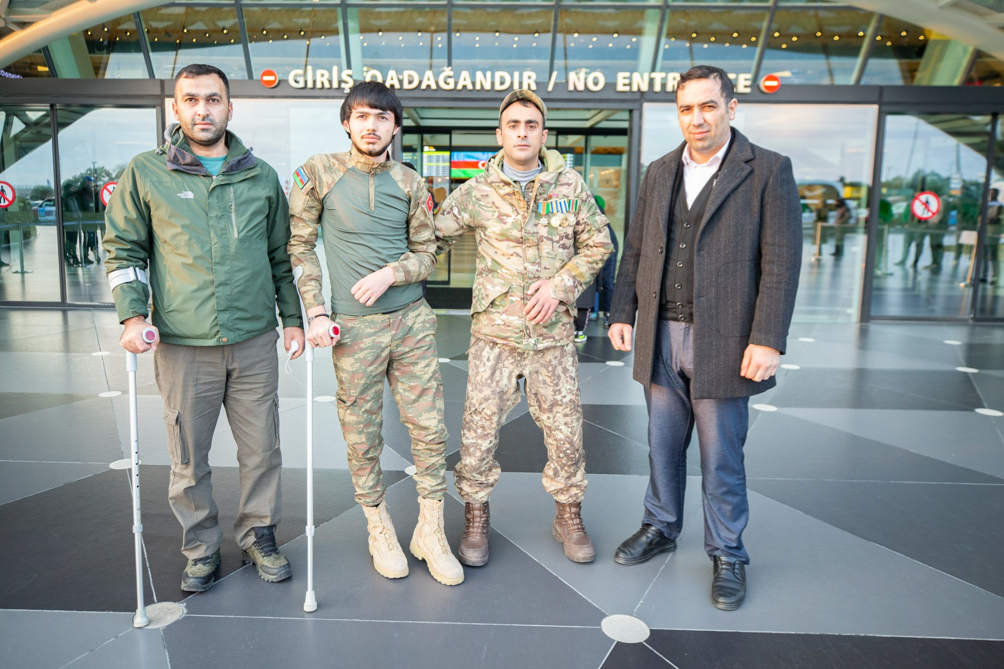 “YAŞAT” Fondu tərəfindən Türkiyəyə göndərilən 3 qazimiz sağalaraq Vətənə geri dönüb