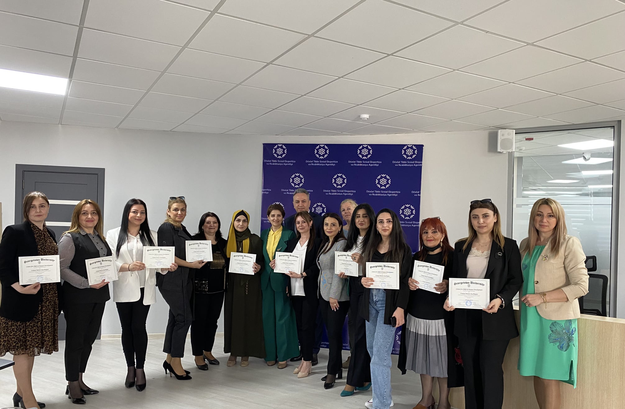 Uşaqlıq dövründə sağlamlıq, təhsil, sosial inkişaf üzrə baza kursları təşkil edilib