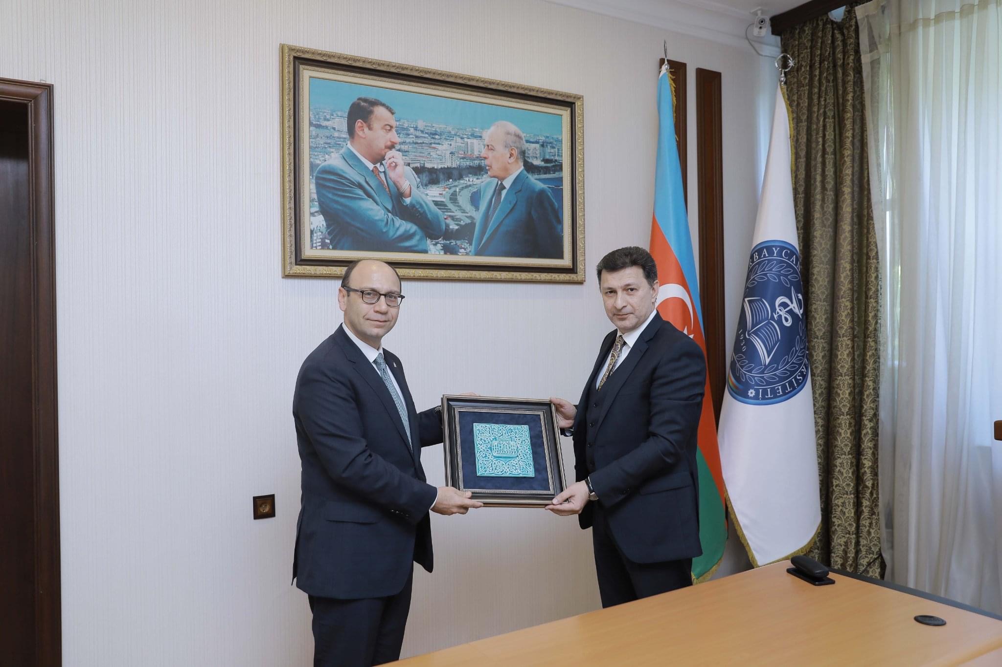 Professor Gəray Gəraybəyli Cərrahpaşa Universitetinin rektoru ilə görüşüb