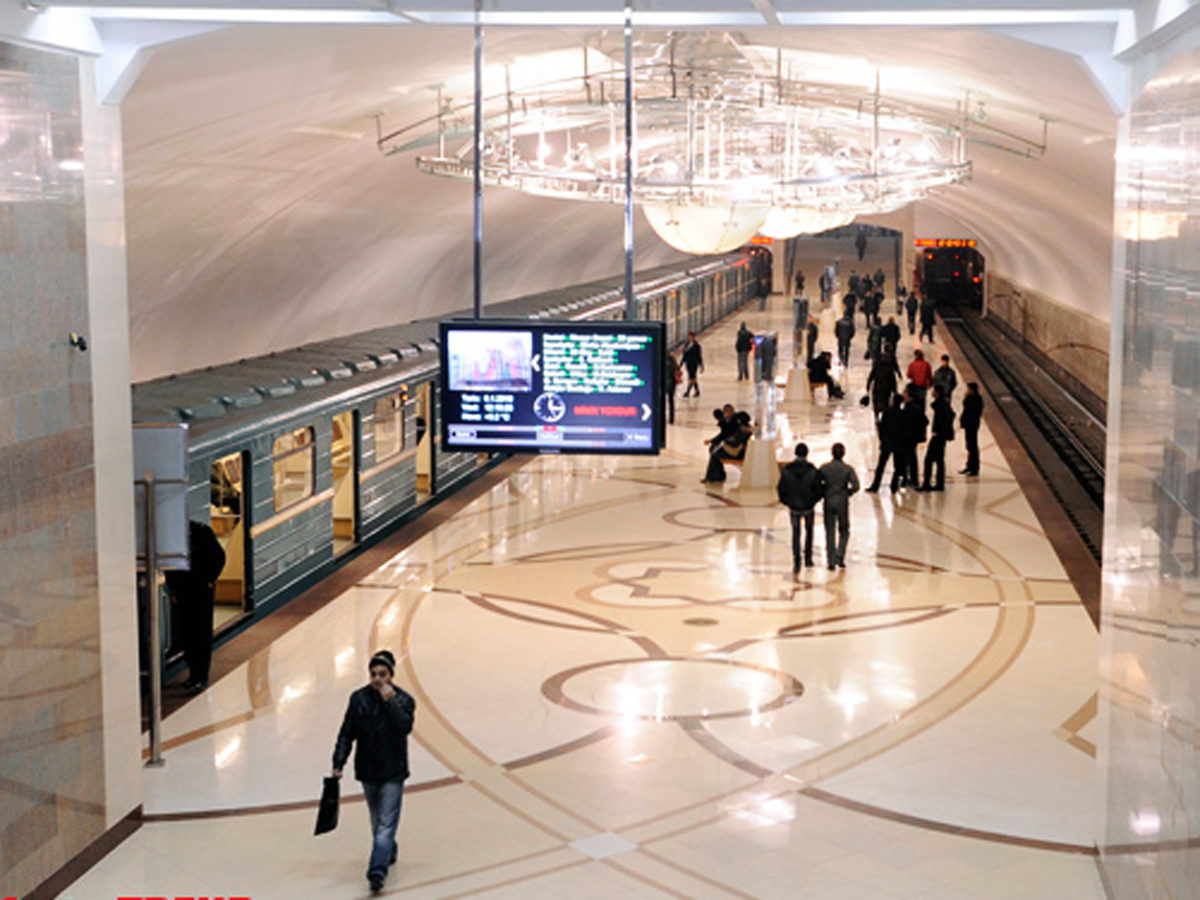 Metroda tibbi maskalardan istifadə edilməsi sərbəstdir - AÇIQLAMA