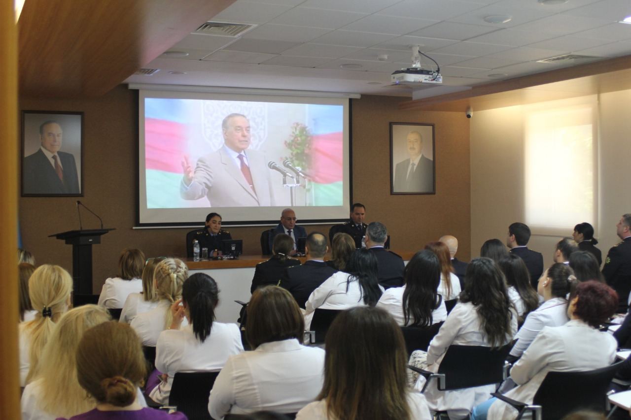 Mərkəzi Gömrük Hospitalında Müstəqillik Gününə həsr olunmuş tədbir keçirilib (FOTO)