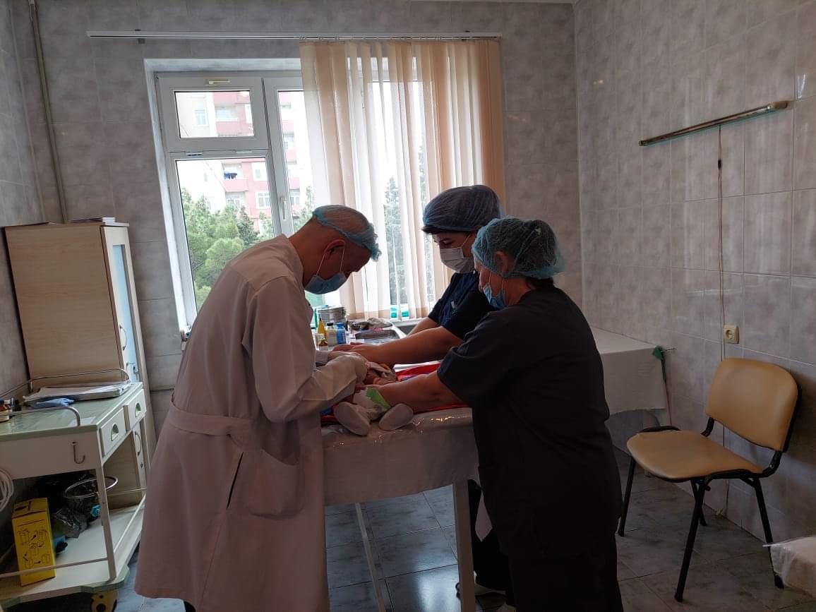 Sumqayıtda aztəminatlı ailələrinin uşaqları üçün sünnət xeyriyyə aksiyası keçirilib