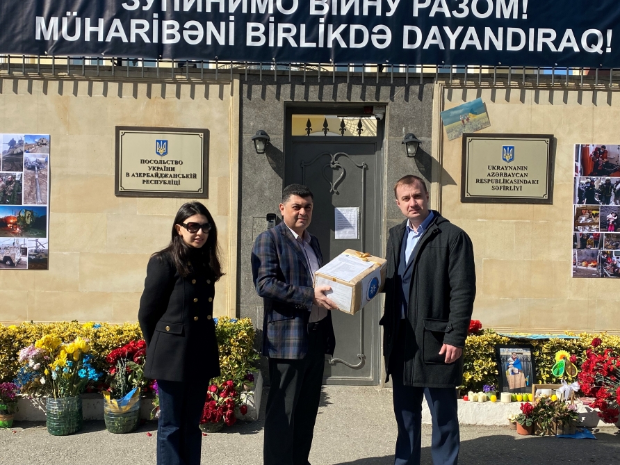 Azərbaycan Ağız və Üz-çənə Cərrahları Cəmiyyəti Ukrayna Kəllə-üz-çənə Cərrahları Cəmiyyətinə yardım edib