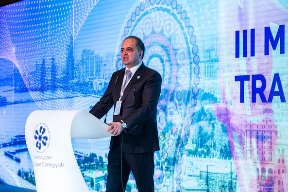  Rəşad Mahmudov III Milli Nefroloji, Dializ və Transplantologiya konqresində iştirak edib   