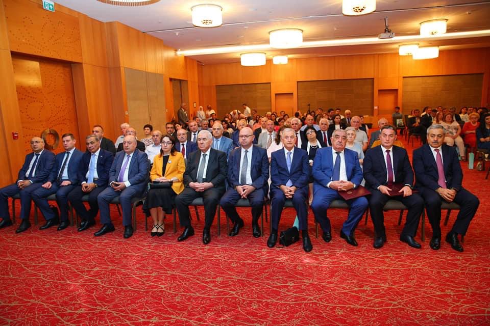 Elmi Cərrahiyyə Mərkəzinin fəaliyyətə başlamasından 60 il ötür