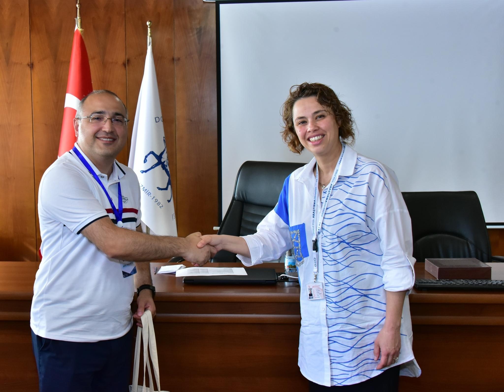 Türkiyədə səfərdə olan bir qrup səhiyyə mütəxəssisi Dokuz Eylül Universitetinin rəhbərliyi ilə görüşüb