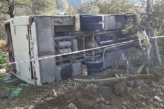 Şəkidə avtobusun aşması ilə bağlı xəstəxanaya 11 nəfər daxil olub - TƏBİB