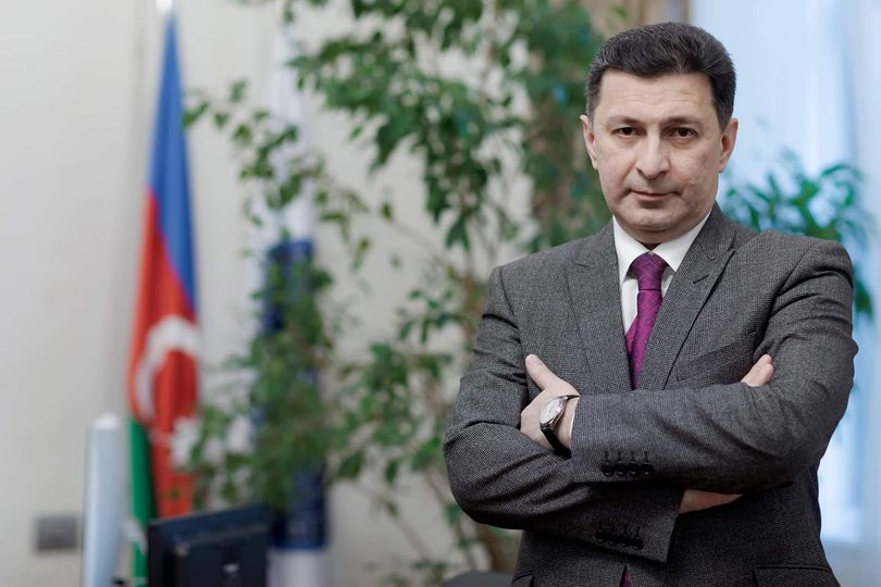 Bu gün professor Gəray Gəraybəylinin 55 yaşı tamam olur