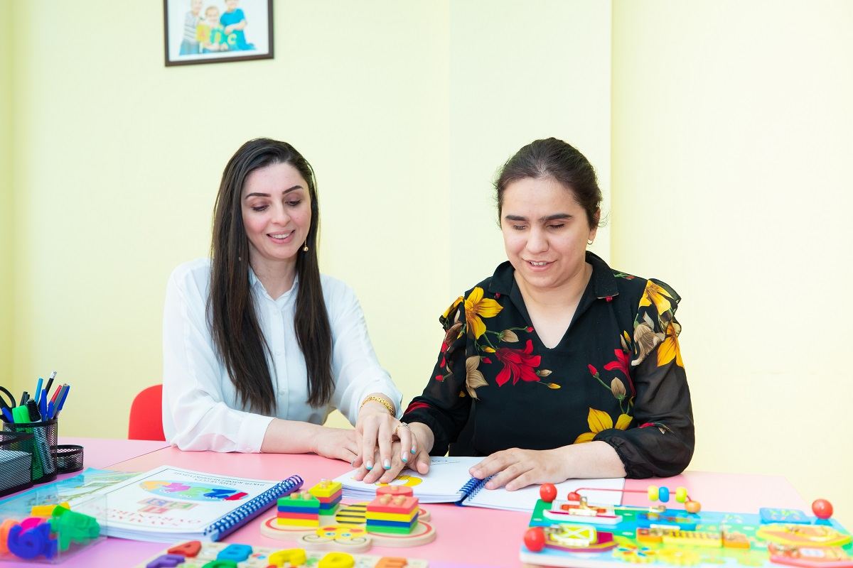 Görmə imkanı məhdud 60-dək şəxsə xidmətlər göstərilib (FOTO)