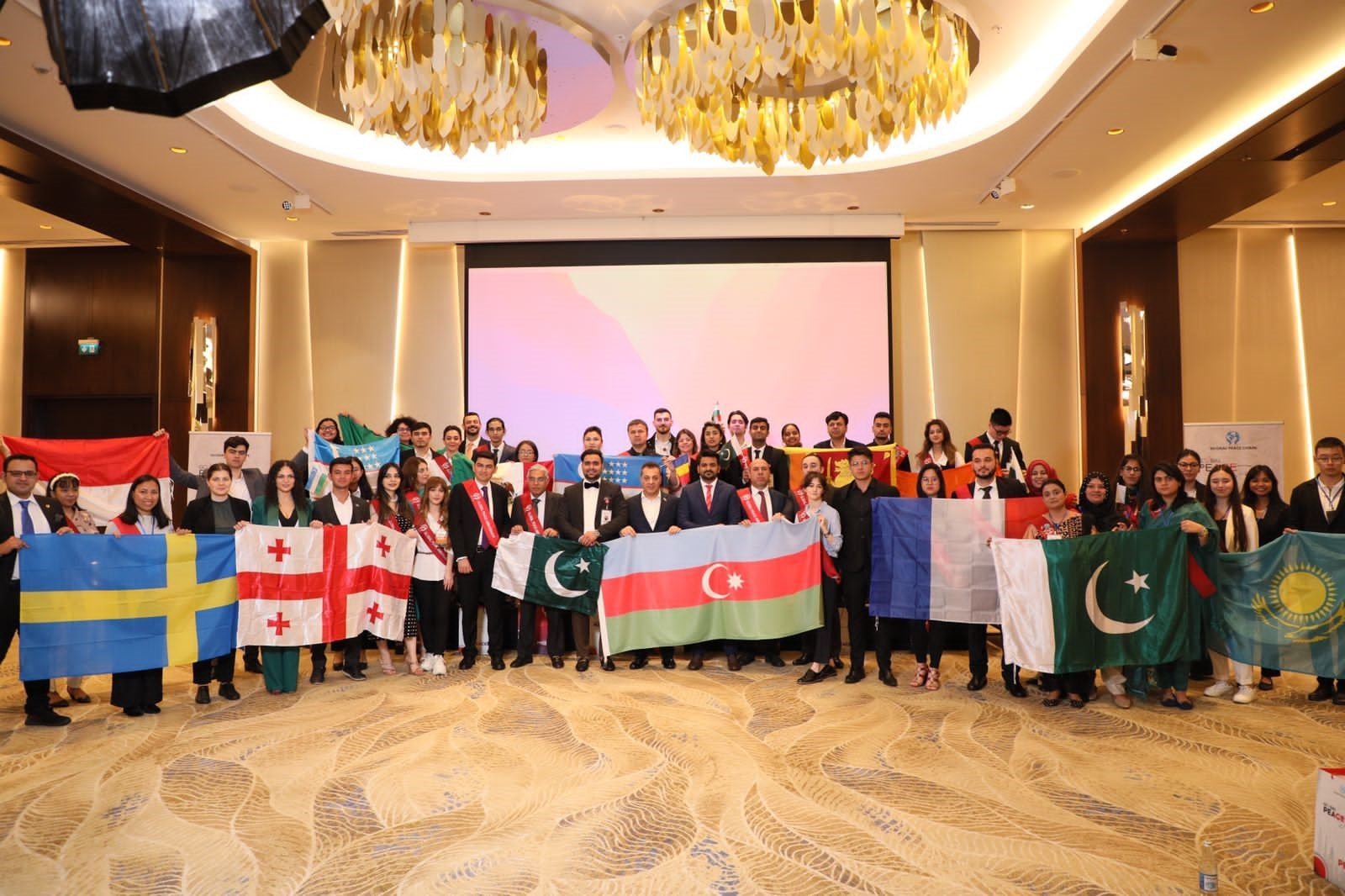 İSİM-in nümayəndəsi Qlobal Sülh Sammitində çıxış edib