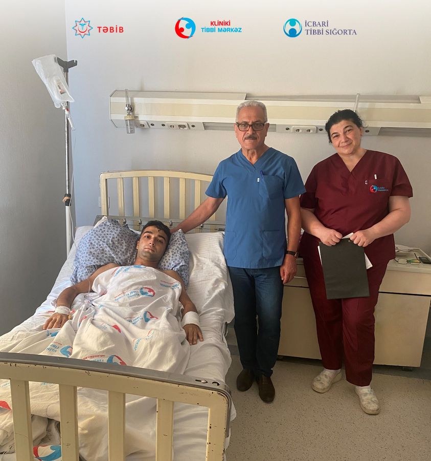 Qəzada ağır yaralanan qazi həkimlərin səyi nəticəsində yenidən həyata qaytarılıb - Kliniki Tibbi Mərkəz